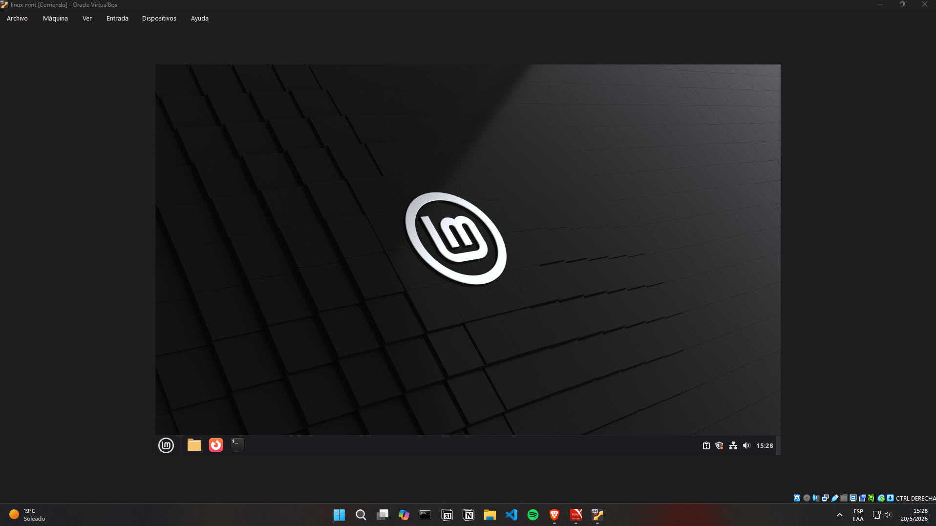 Escritorio de Linux Mint Cinnamon funcionando dentro de VirtualBox